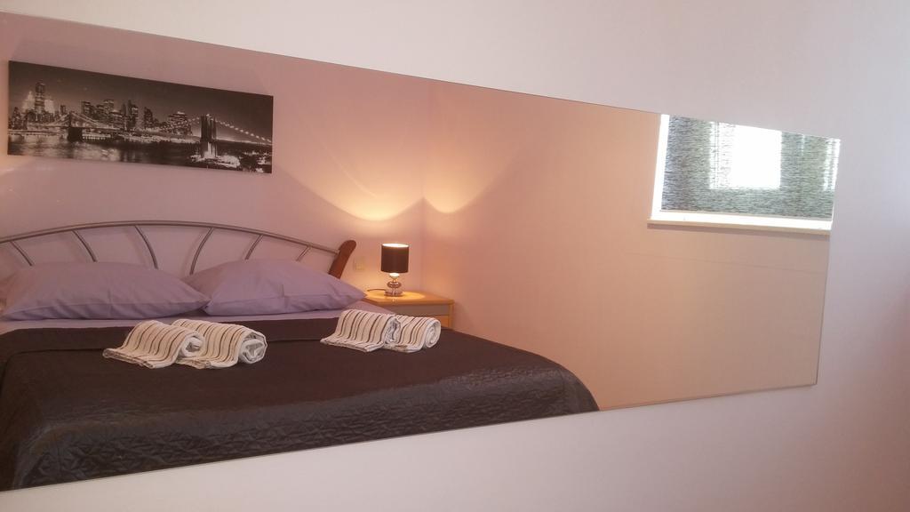 Apartments Roncevic Zadar Bagian luar foto